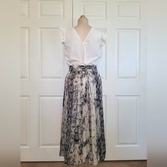 Kate Spade Ruffle Top - Picture 6 of 10